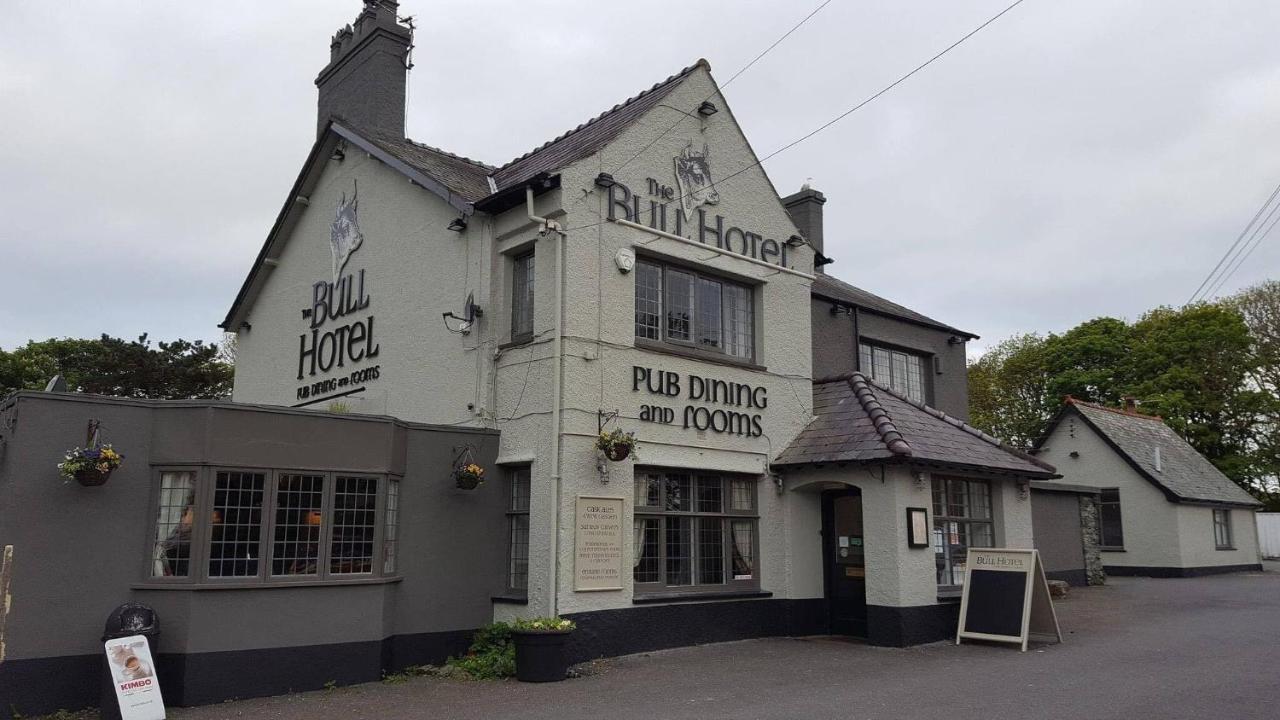The Bull Hotel Valley Buitenkant foto